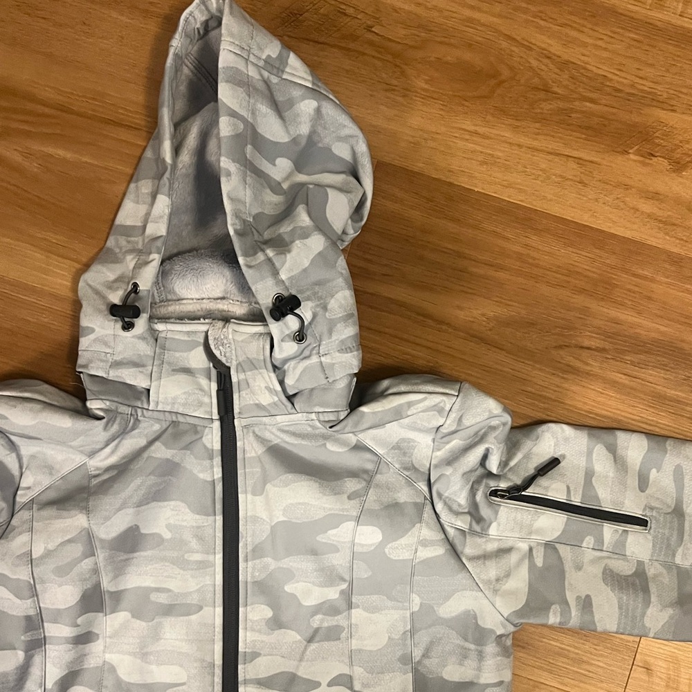 Free Country Super Softshell Jacket - Picture 4 of 9